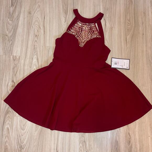 B Darlin Red Fit and Flare Party Dress with Beaded Detail, Size 13/14, NWT - Picture 3 of 7